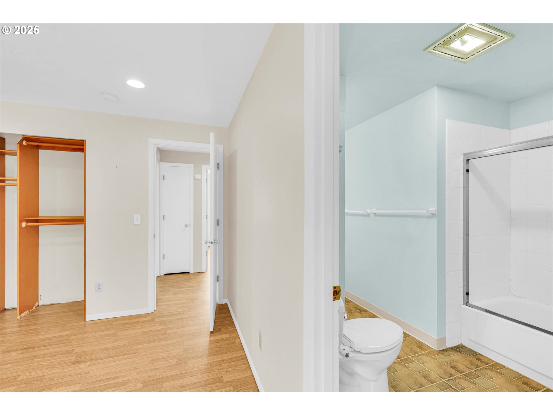 6260 Southwest Erickson Avenue Beaverton, OR 97008 - Photo 14 of 33