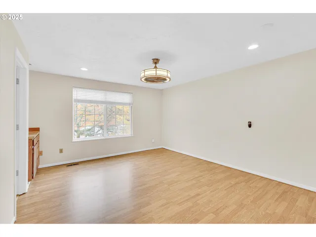 $299,900 | 6260 Southwest Erickson Avenue, Beaverton, OR 97008