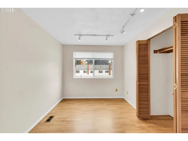 $299,900 | 6260 Southwest Erickson Avenue, Beaverton, OR 97008