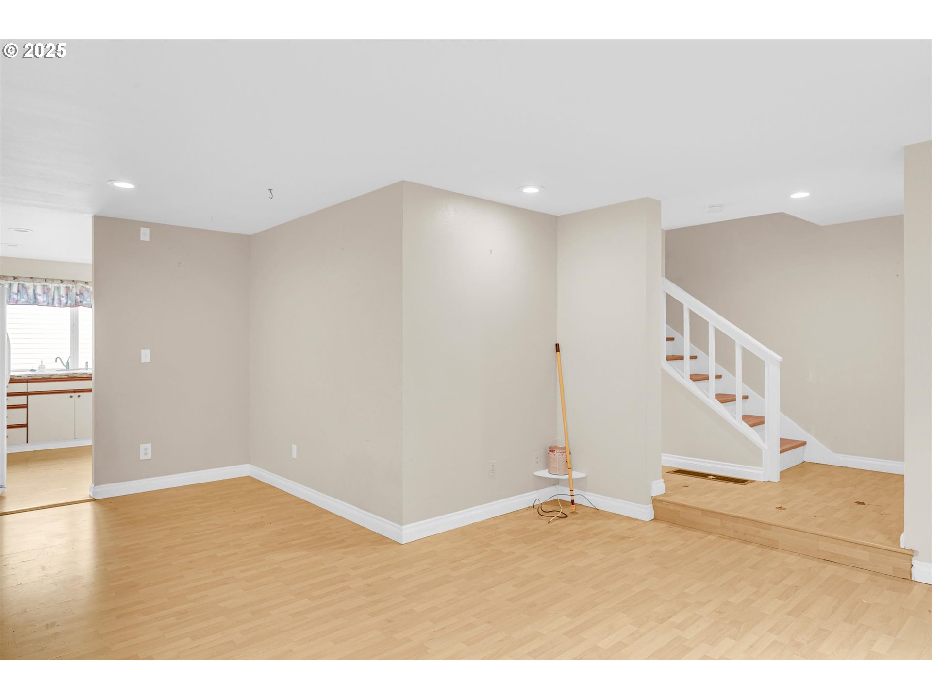 6260 Southwest Erickson Avenue Beaverton, OR 97008 - Photo 29 of 33