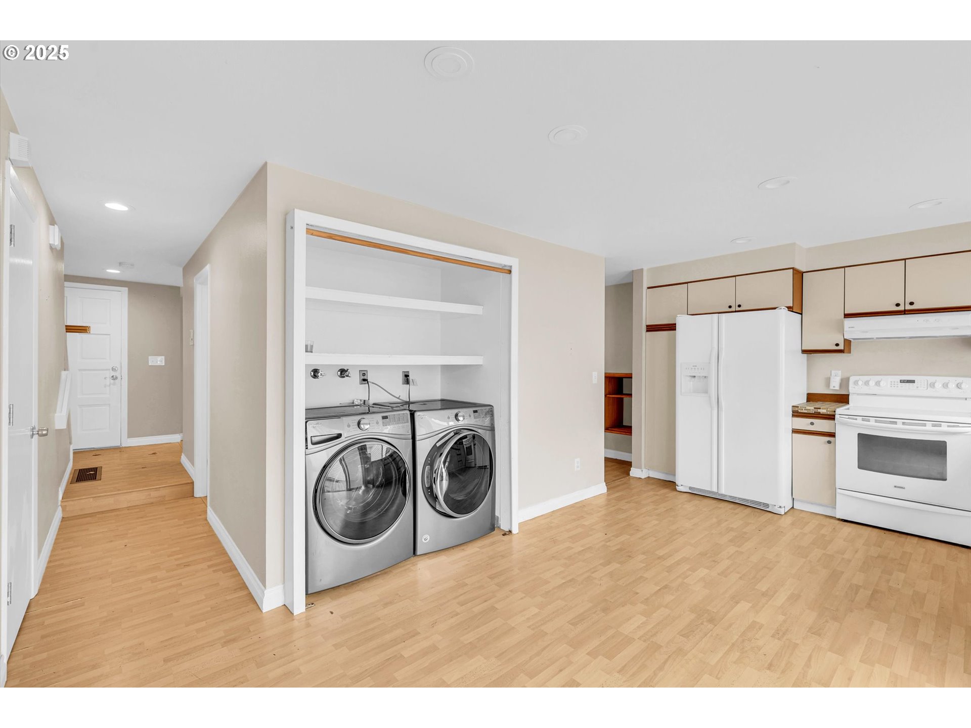 6260 Southwest Erickson Avenue Beaverton, OR 97008 - Photo 4 of 33