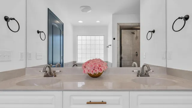 $450,000 | 8018 Ashview Circle, Ooltewah, TN 37363