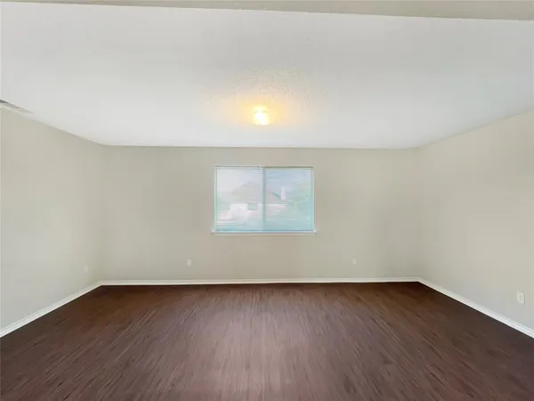 $2,695 | 303 Quail Meadows Lane, Arlington, TX 76002