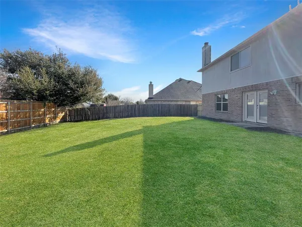 $2,695 | 303 Quail Meadows Lane, Arlington, TX 76002