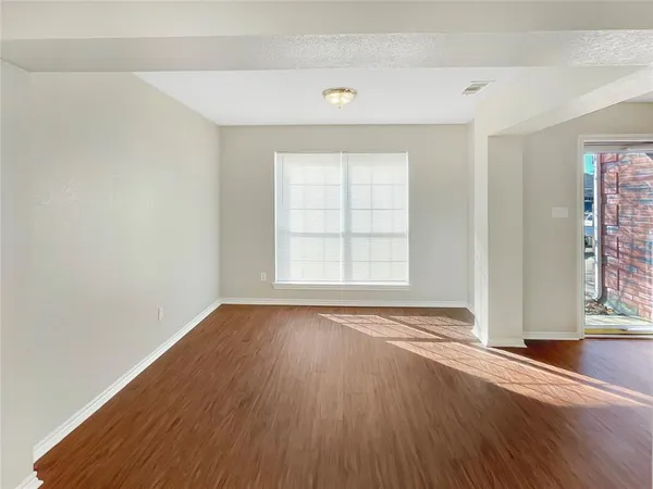$2,695 | 303 Quail Meadows Lane, Arlington, TX 76002