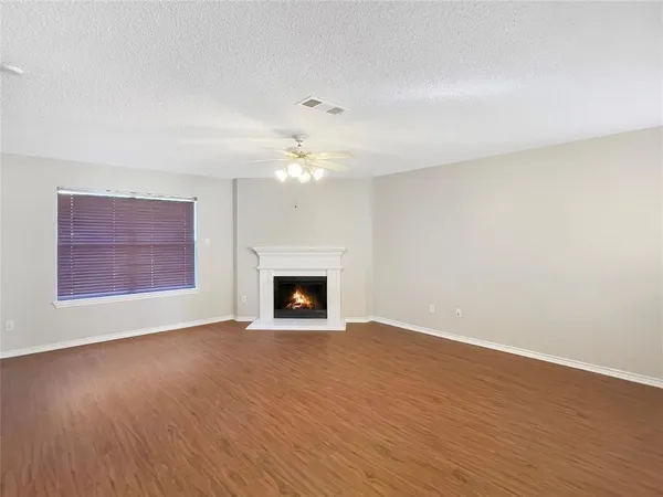 $2,695 | 303 Quail Meadows Lane, Arlington, TX 76002