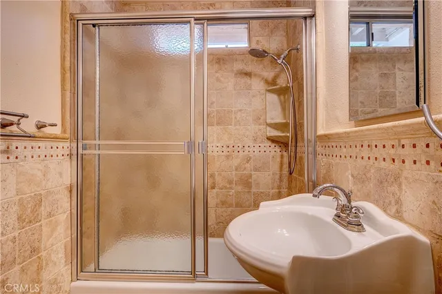 $4,000 | 6621 Birchton Avenue, West Hills, CA 91307