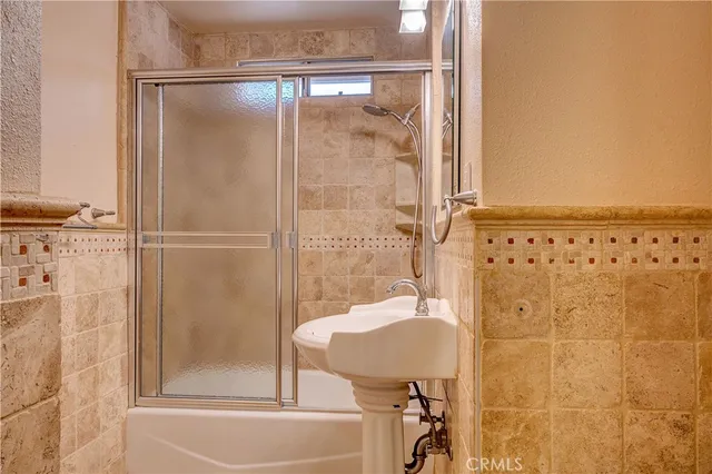 $4,000 | 6621 Birchton Avenue, West Hills, CA 91307