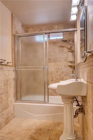 $4,000 | 6621 Birchton Avenue, West Hills, CA 91307