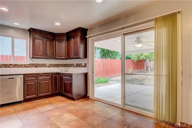 $4,000 | 6621 Birchton Avenue, West Hills, CA 91307