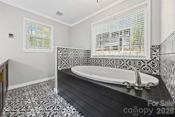 $400,000 | 5590 West Liberty Hill Road, York, SC 29745