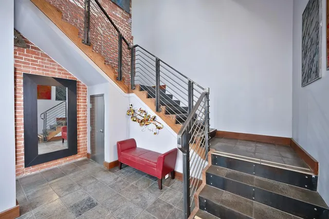 $465,000 | 1725 14th Street, Unit 208, Sacramento, CA 95811