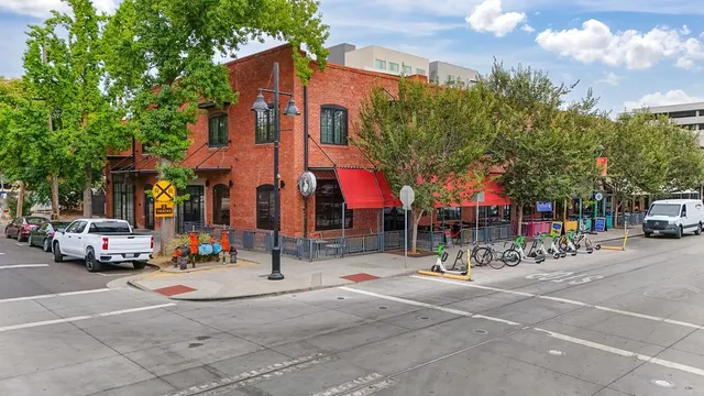 $465,000 | 1725 14th Street, Unit 208, Sacramento, CA 95811