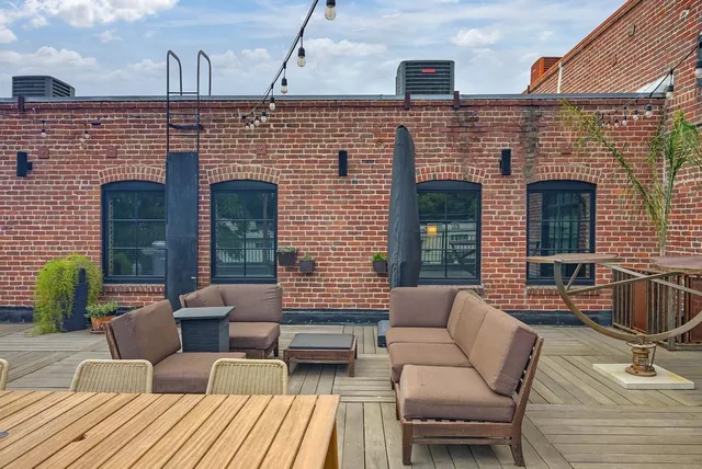 $465,000 | 1725 14th Street, Unit 208, Sacramento, CA 95811