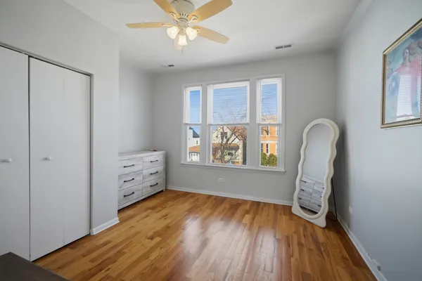 $2,000 | 3645 West McLean Avenue, Unit 2, Chicago, IL 60647