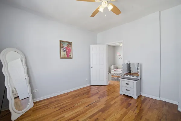 $2,000 | 3645 West McLean Avenue, Unit 2, Chicago, IL 60647