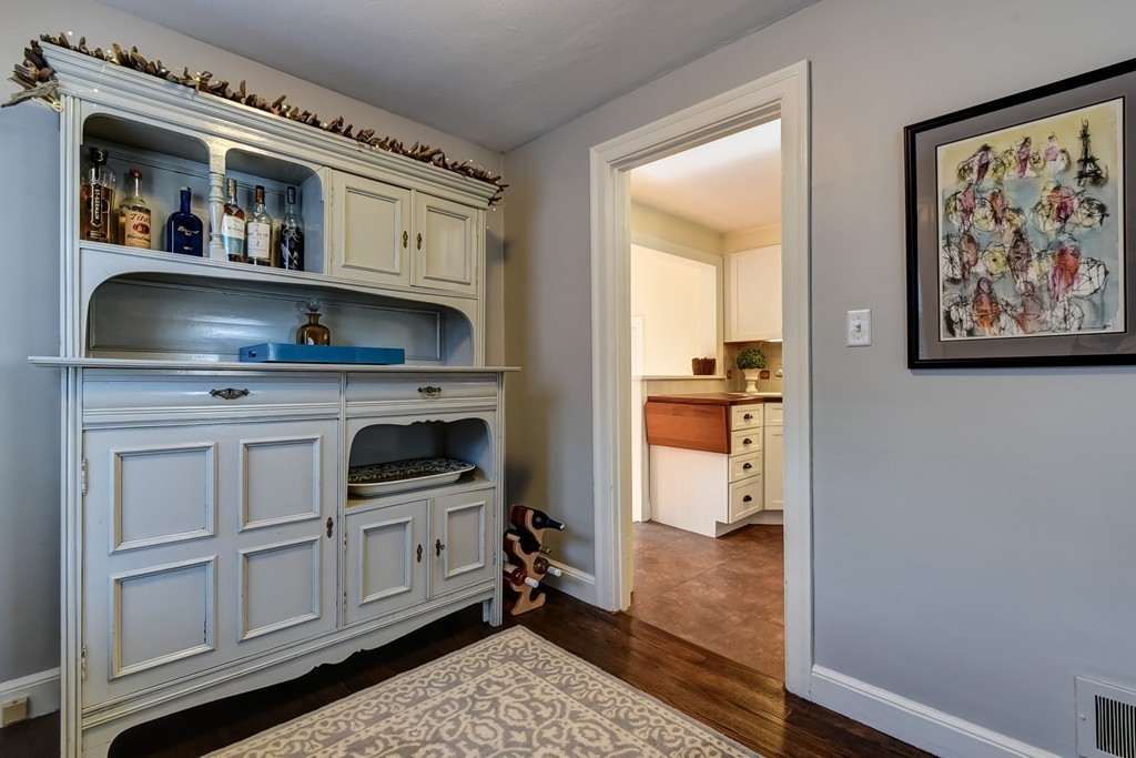 63 MacArthur Road Natick, MA 01760 - Photo 6 of 26 Gallery Image 6
