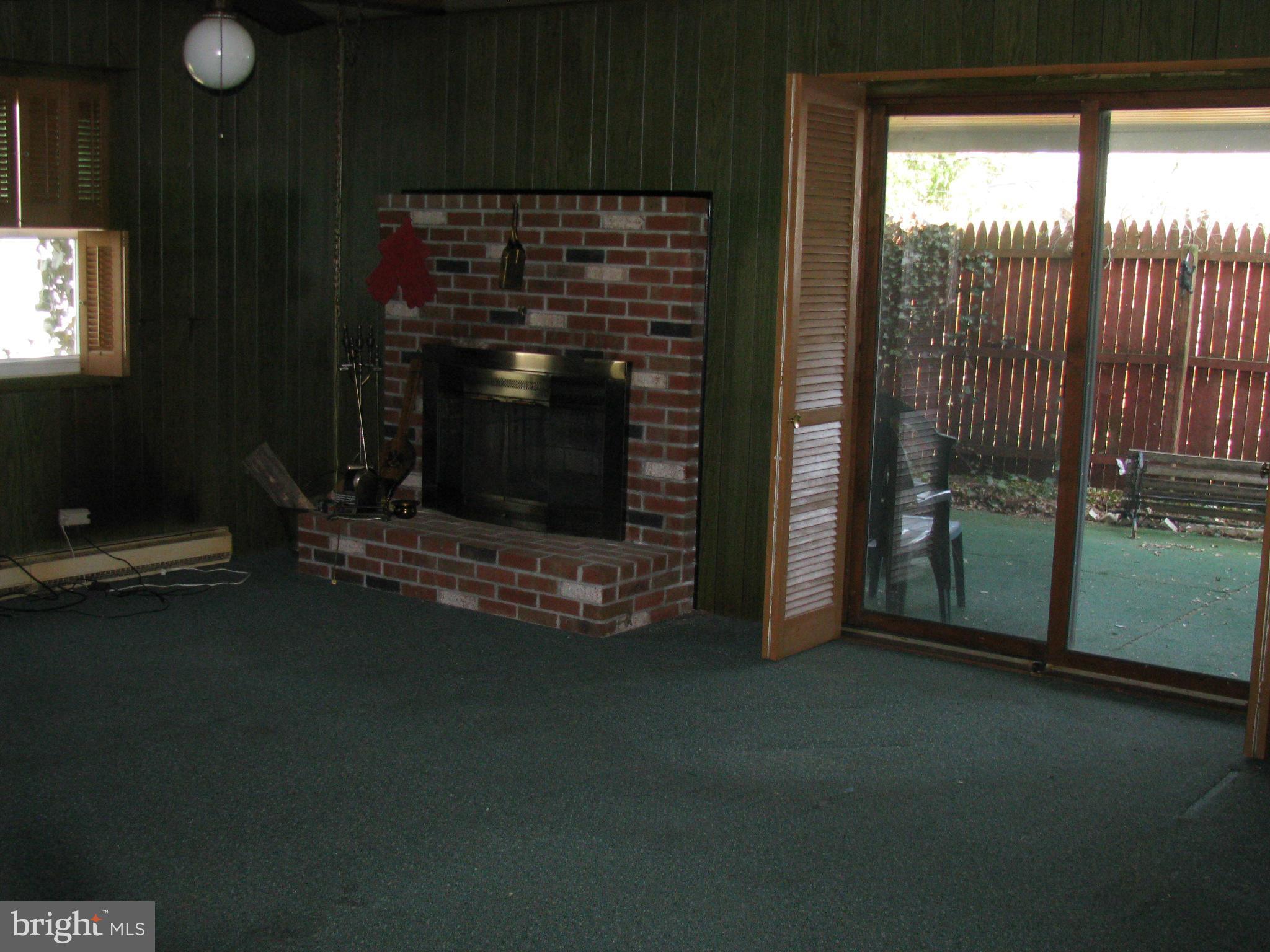 733 Falconer Road Joppa, MD 21085 - Photo 2 of 13 Family Room