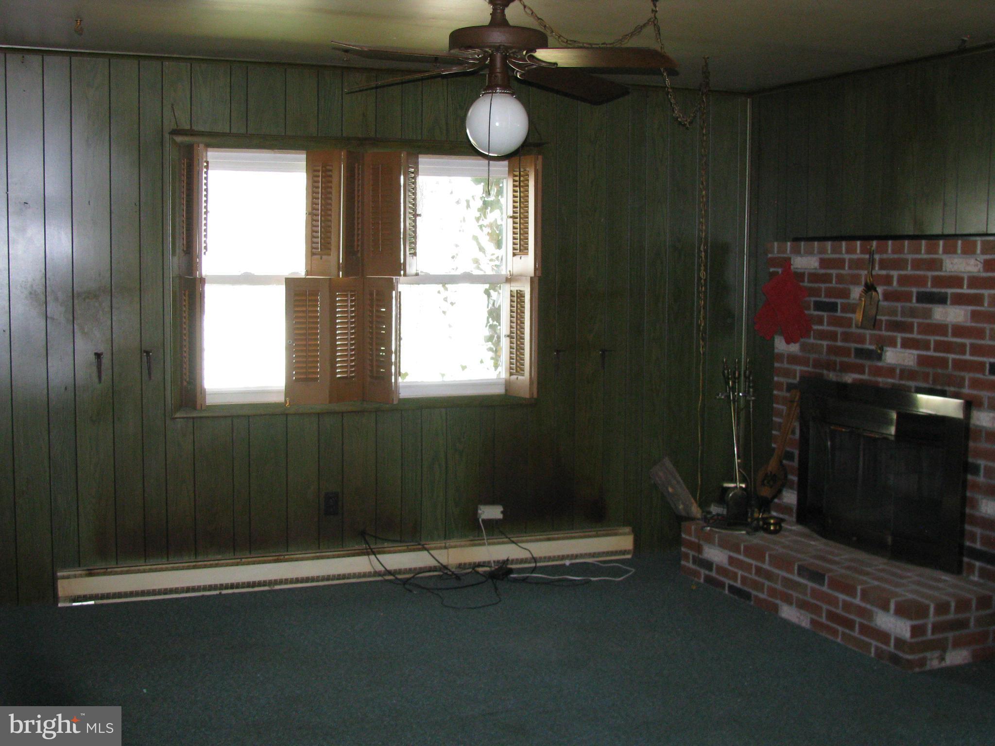733 Falconer Road Joppa, MD 21085 - Photo 3 of 13 Family Room