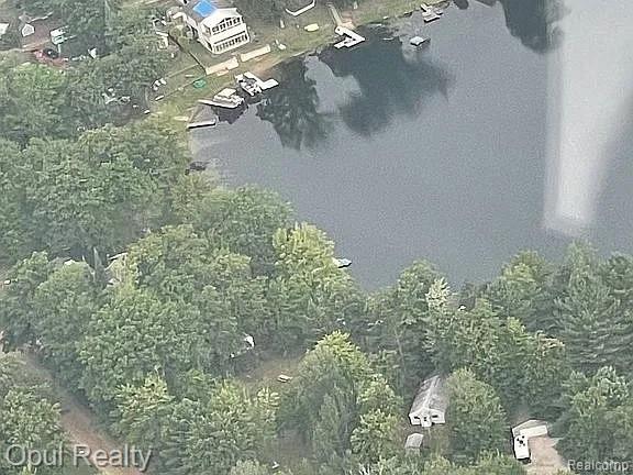 221 Bluegill Lake Road Harrison, MI 48625 - Photo 15 of 16