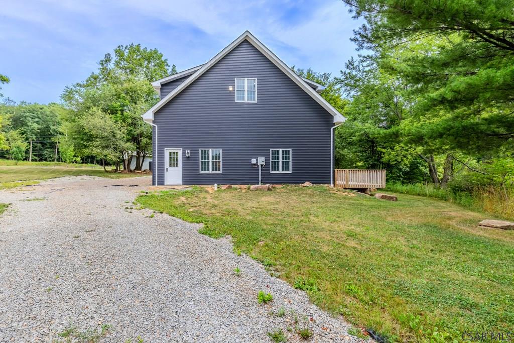 402 Sunset Road Friedens, PA 15541 - Photo 6 of 51