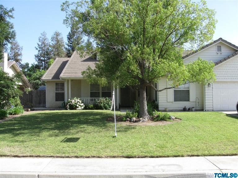 461 West Huntsman Avenue Reedley, CA 93654 - Photo 1 of 42 Primary Photo