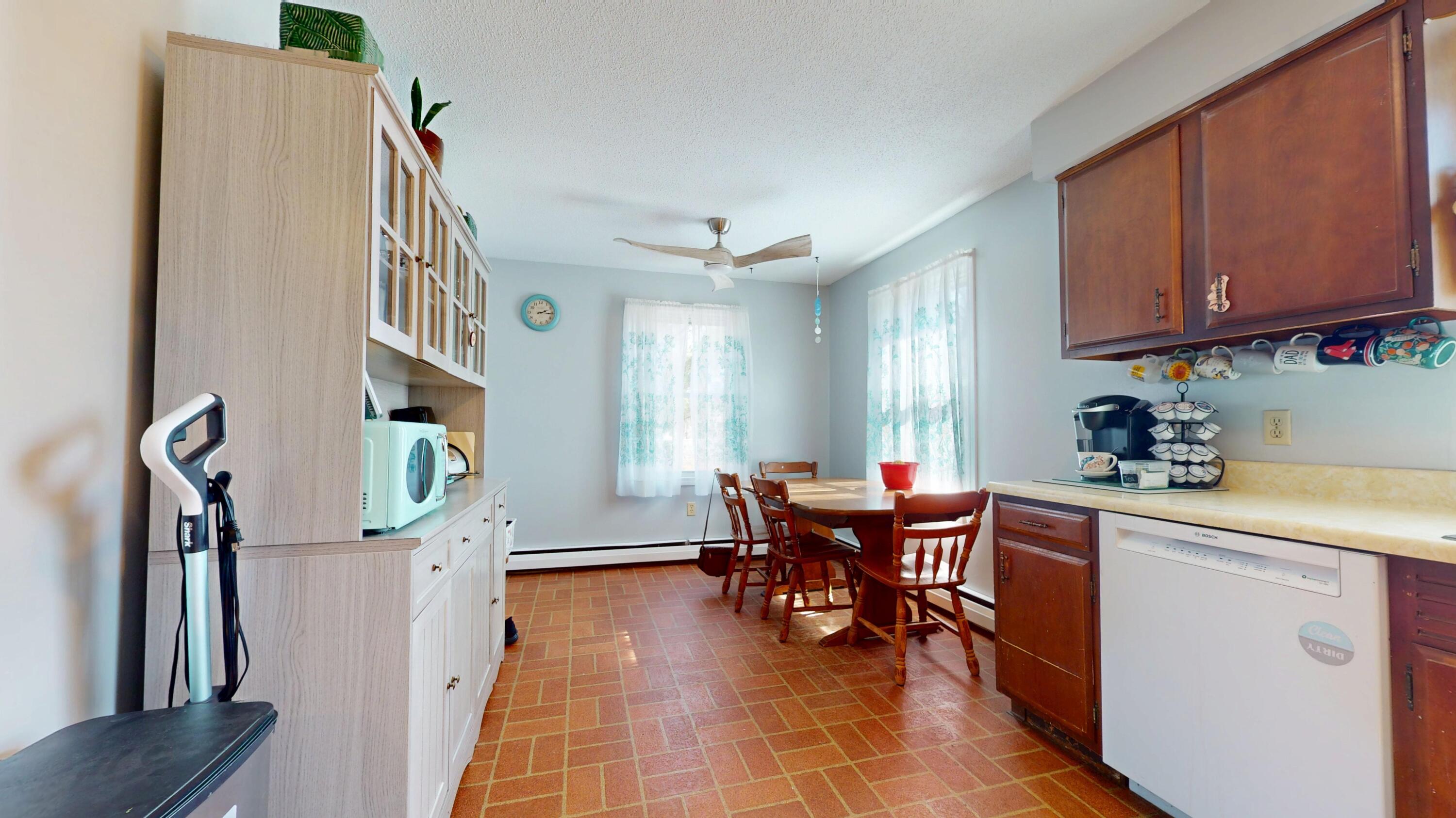 372 Massachusetts Avenue Millinocket, ME 04462 - Photo 10 of 31 372Massachusetts-Ave-03302026_213703