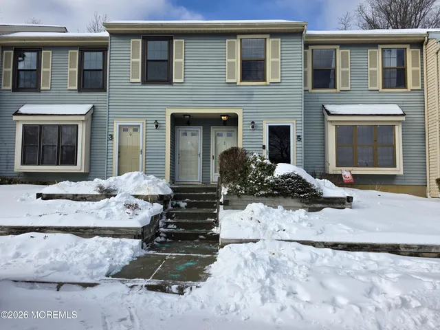 $2,450 | 38 Worthington Court, Unit 4, Freehold, NJ 07728