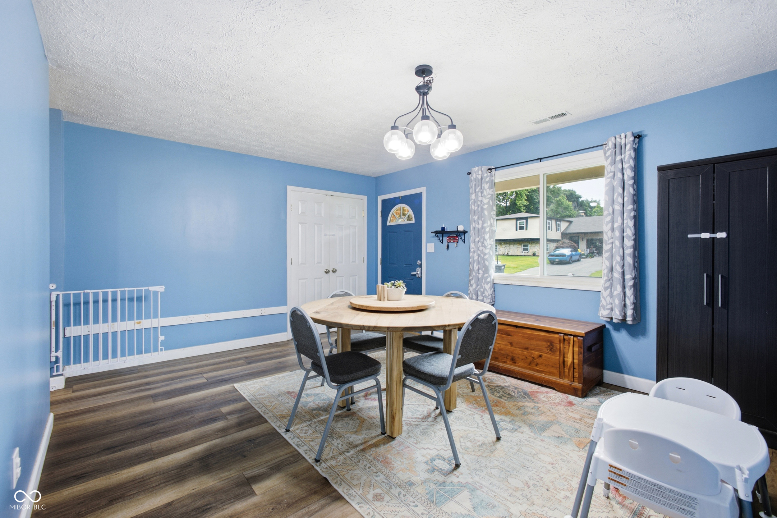 975 Stonegate Road Greenwood, IN 46142 - Photo 4 of 30