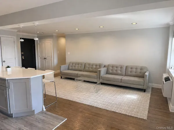 $3,200 | 151-35 84th Street, Unit 2M | Lindenwood