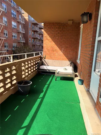 $3,200 | 151-35 84th Street, Unit 2M | Lindenwood