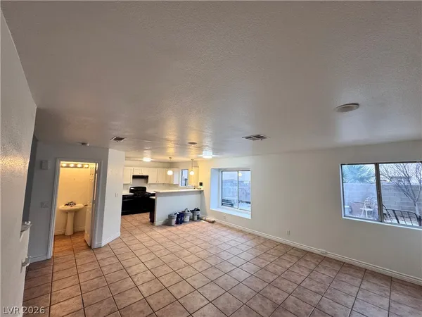 $2,400 | 4510 Calico Cliff Court, North Las Vegas, NV 89031