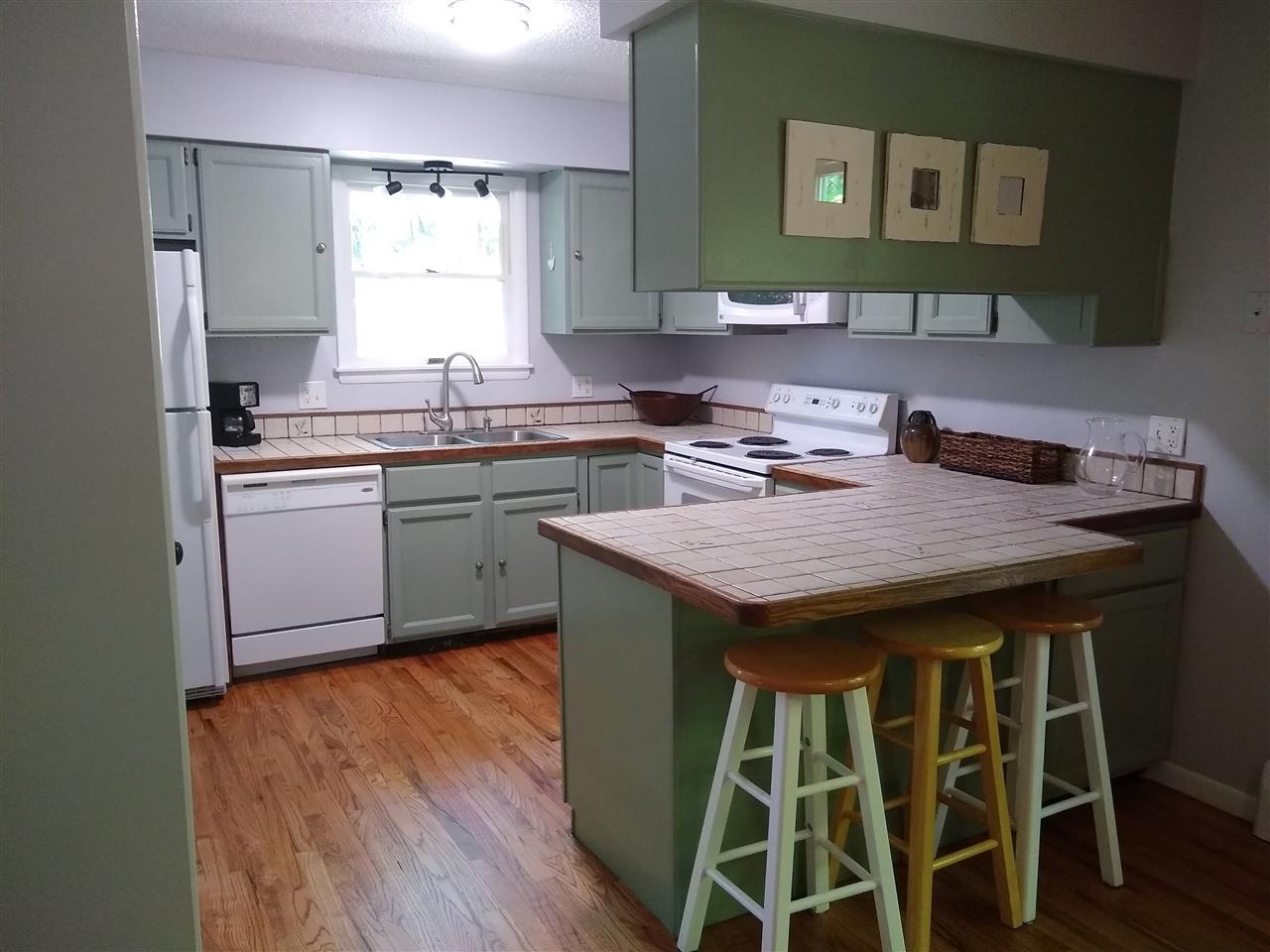 4605 Weathering Heights Road Traverse City, MI 49686 - Photo 7 of 36 1850378-6.JPG