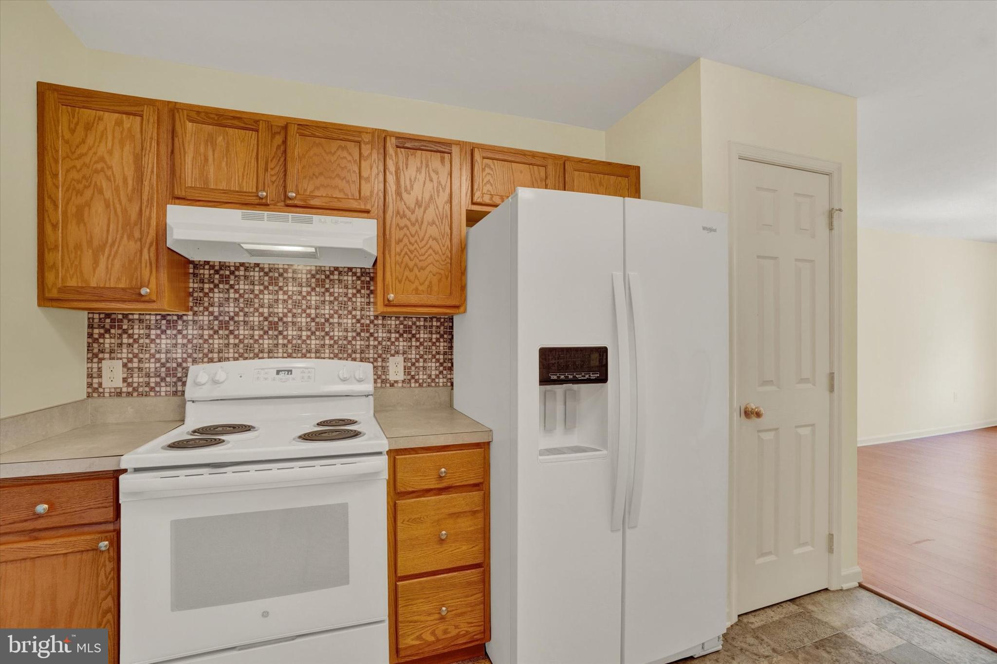 7172 Seneca Ridge Drive York, PA 17403 - Photo 8 of 18 a utility room with dryer and washer