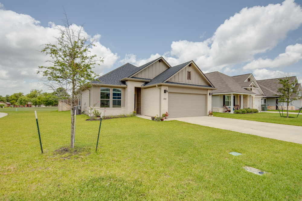 2854 Messenger Way Bryan, TX 77803 - Photo 2 of 26