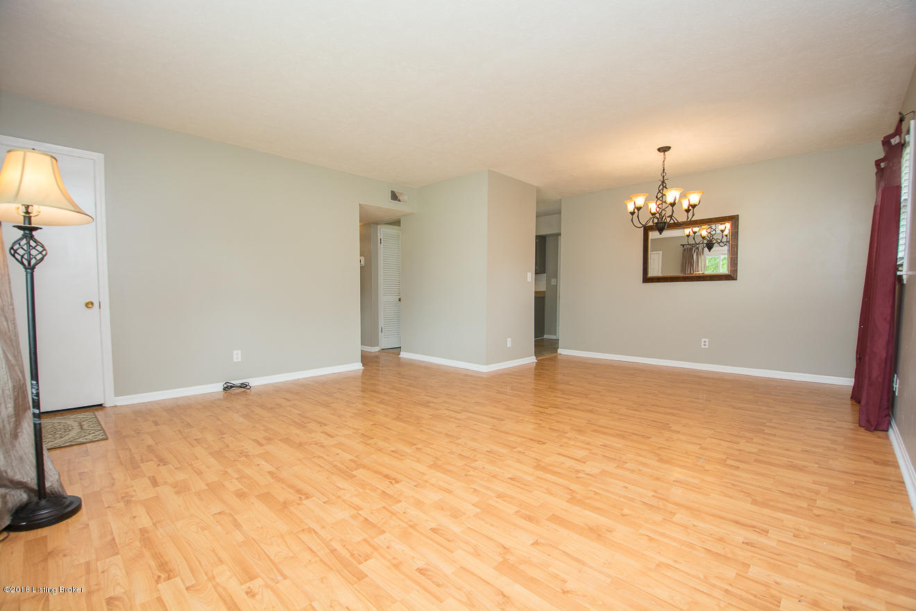 5306 Beth Road Louisville, KY 40219 - Photo 7 of 38 Living Room view to Dining