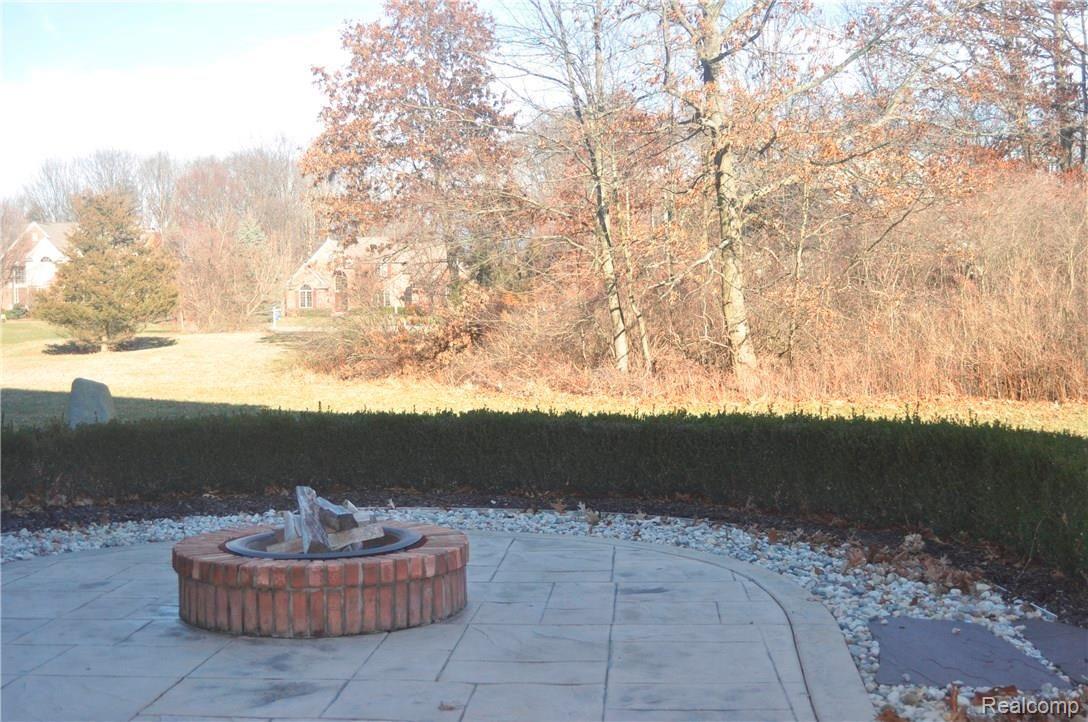 60530 Balmoral Way Rochester, MI 48306 - Photo 68 of 80 fire pit.JPG