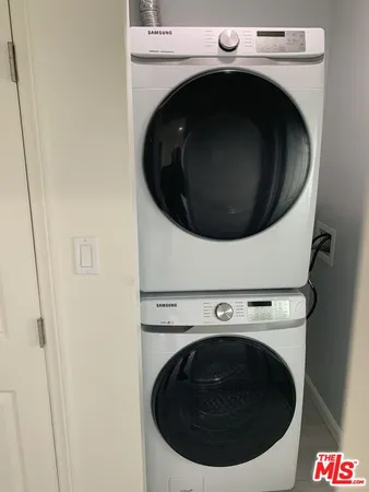 $4,000 | 2700 Los Olivos Lane, Unit 1/2, La Crescenta, CA 91214