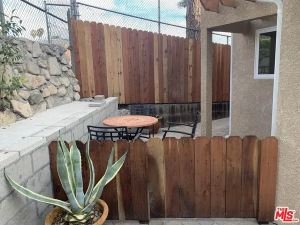 $4,000 | 2700 Los Olivos Lane, Unit 1/2, La Crescenta, CA 91214