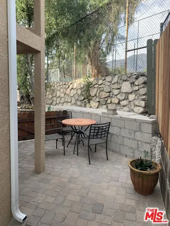 $4,000 | 2700 Los Olivos Lane, Unit 1/2, La Crescenta, CA 91214