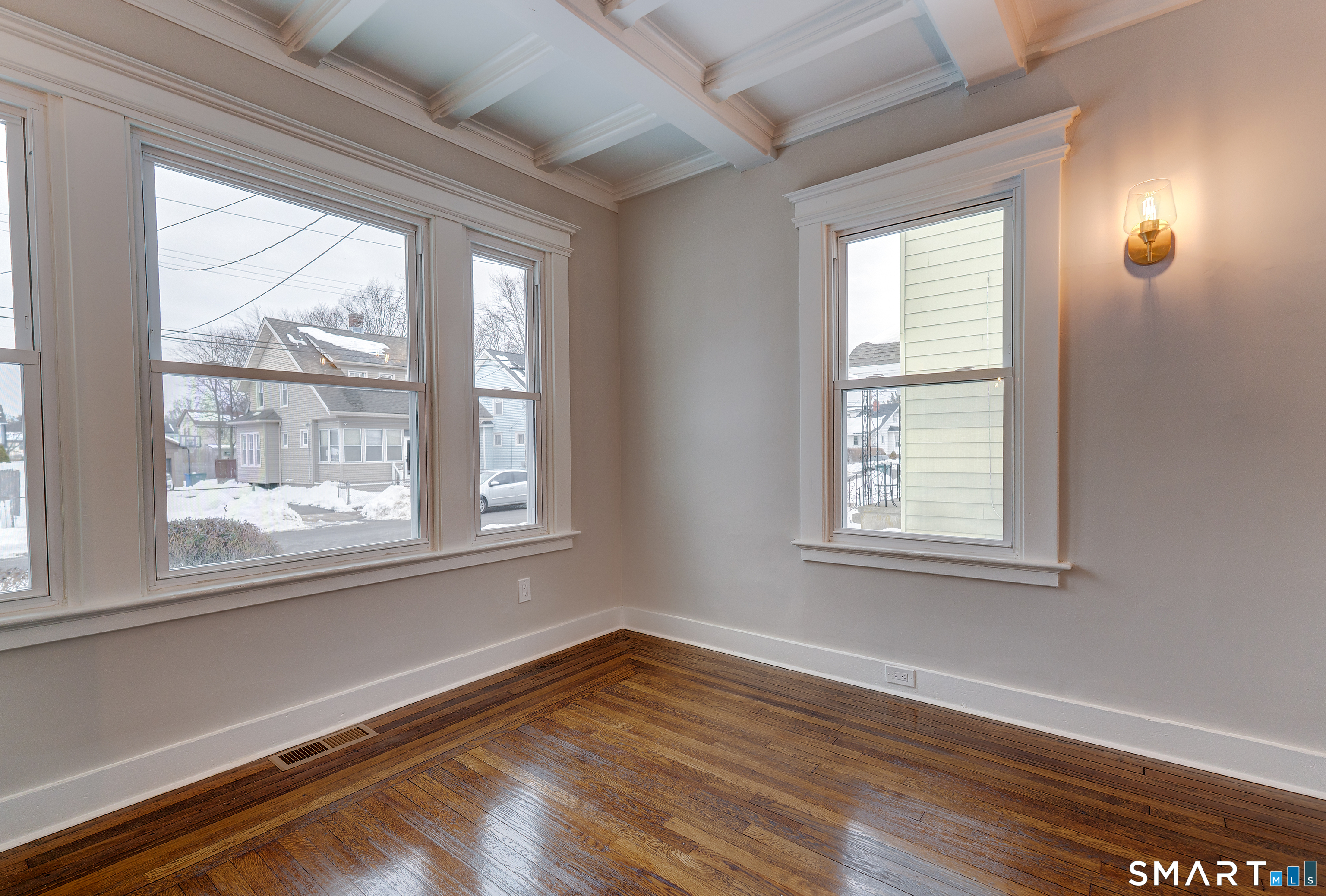 23 Notkins Street Hamden, CT 06514 - Photo 4 of 37