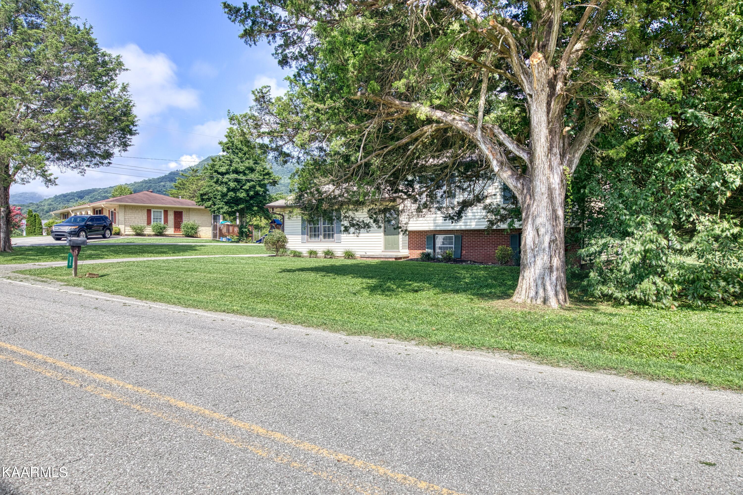 936 Butter And Egg Road Jacksboro, TN 37757 - Photo 3 of 30 030A7905_Batch