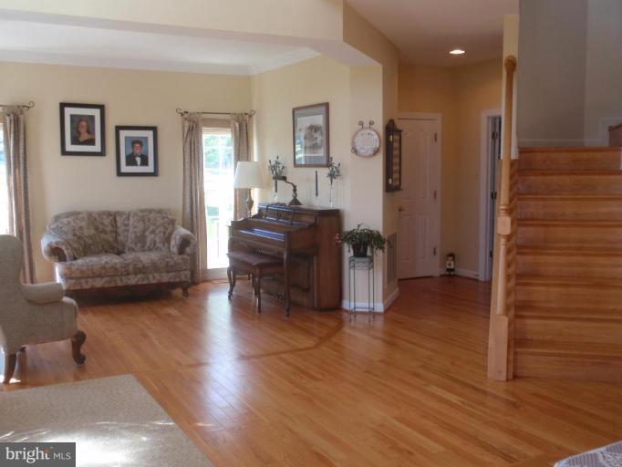 9348 Cabbage Run Road Frederick, MD 21701 - Photo 11 of 27 Living Room