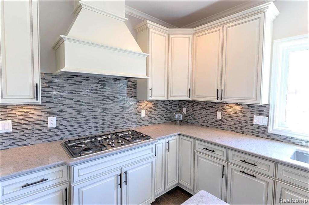 5 Eggert Brighton, MI 48116 - Photo 13 of 33