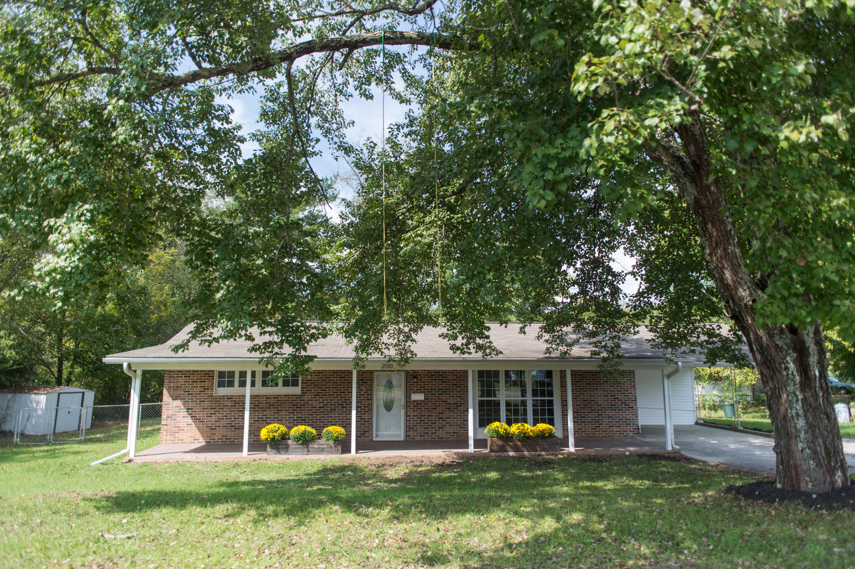 200 Butler Road Oak Ridge, TN 37830 - Photo 1 of 22 200Butler-01