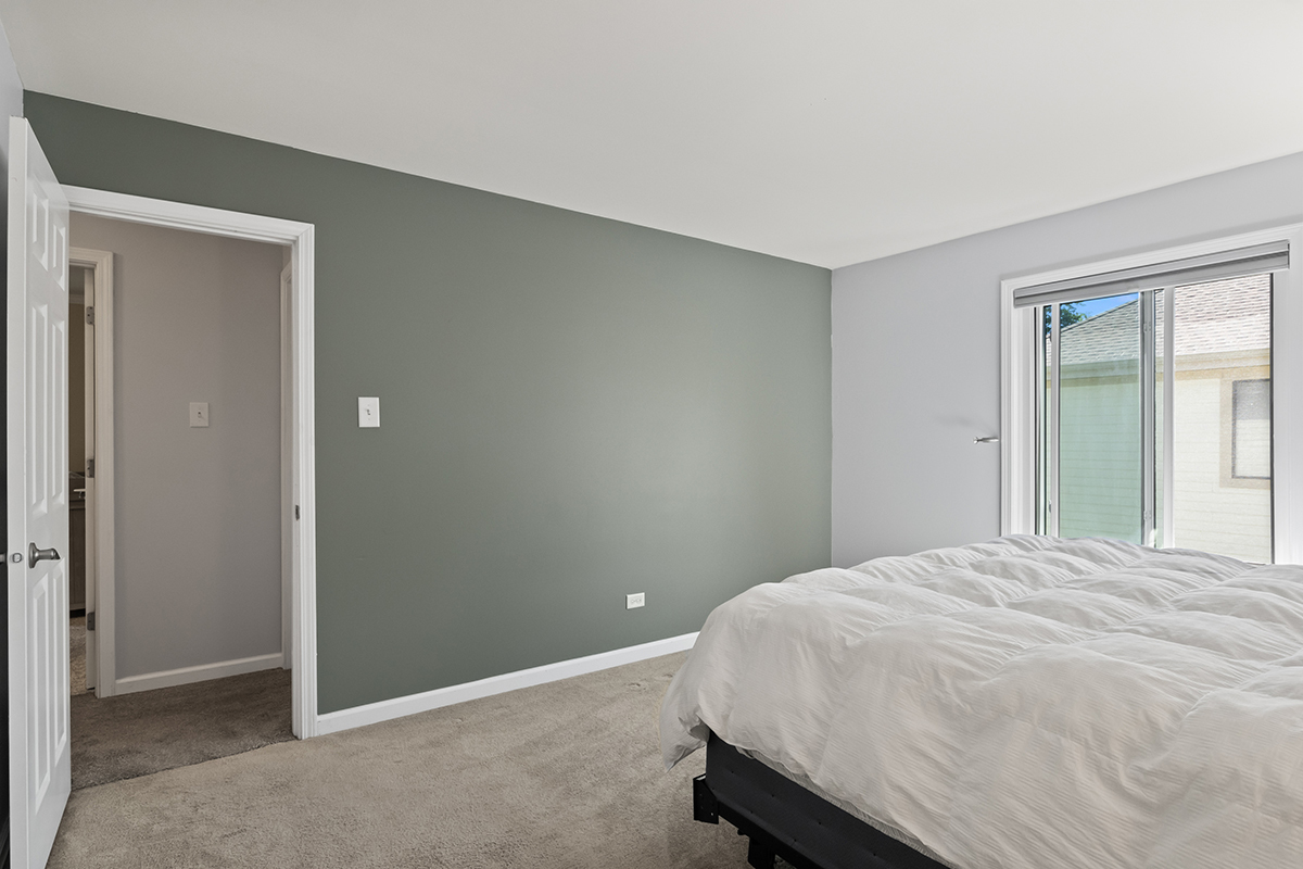 855 Coach Road, Unit 8 Palatine, IL 60074 - Photo 16 of 29 Gallery Image 16