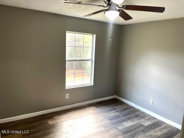 14151 Highway 35 Kosciusko, MS 39090 - Photo 24 of 32 Bedroom 1