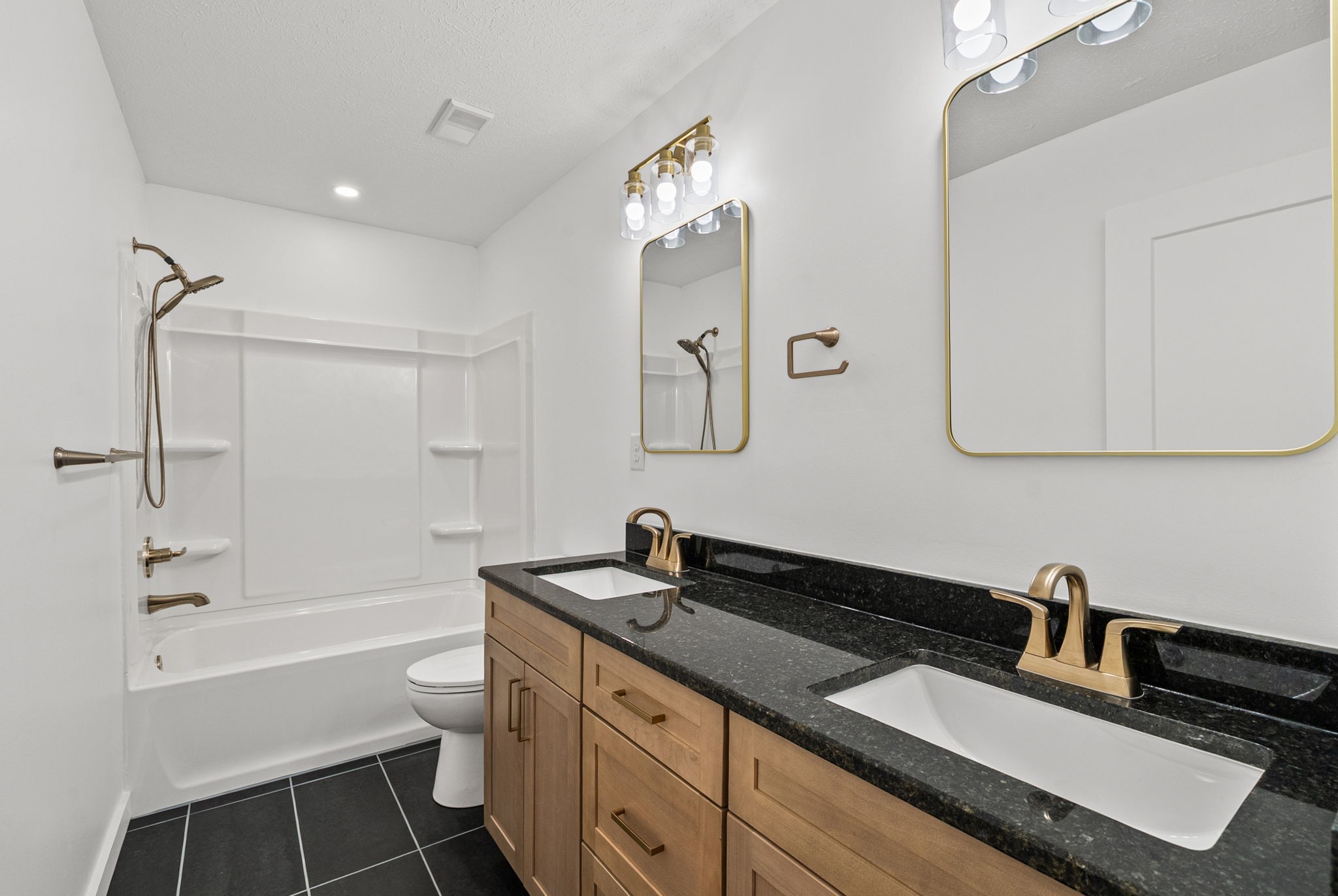 7777 Pembroke Road Pembroke, KY 42266 - Photo 16 of 33