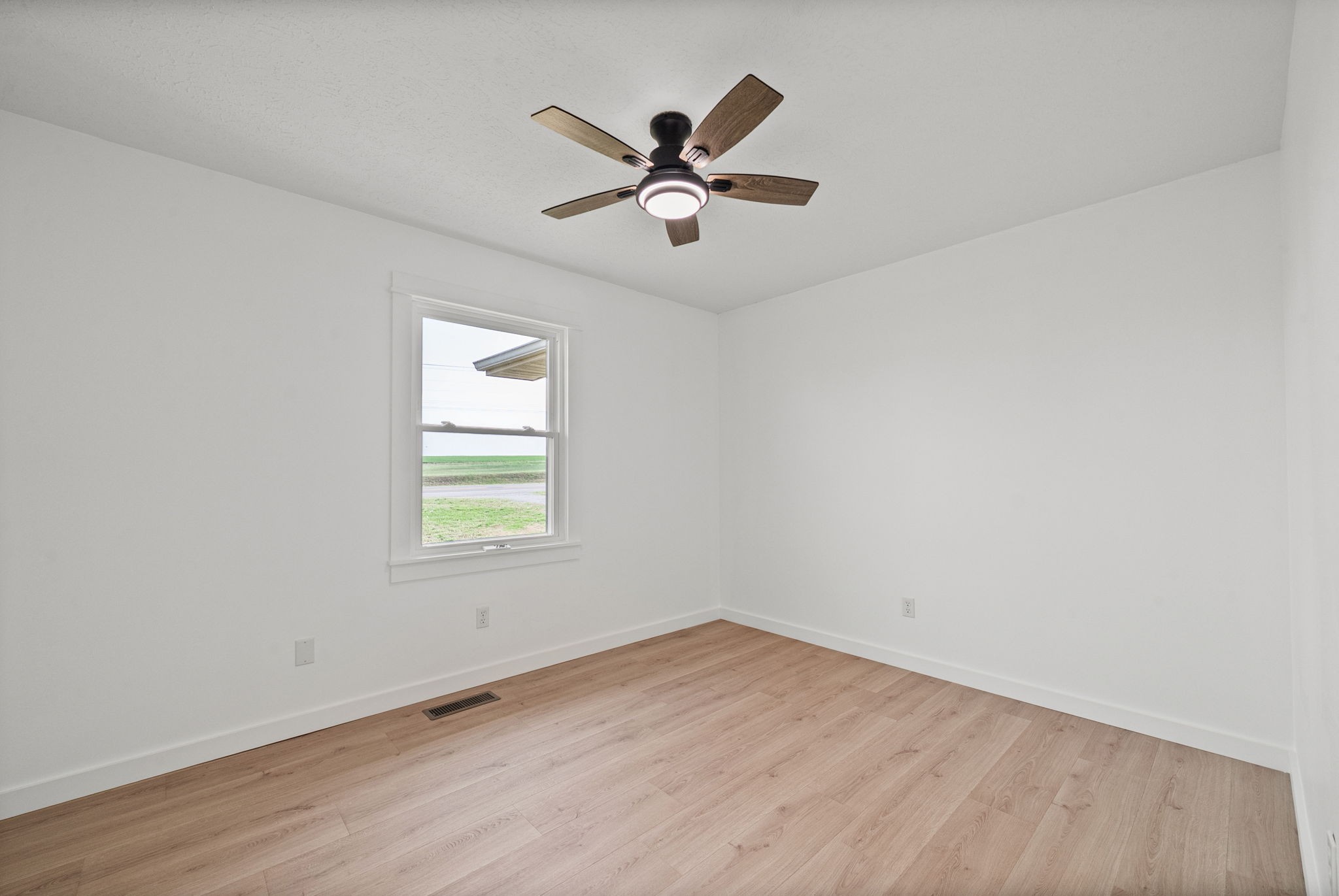 7777 Pembroke Road Pembroke, KY 42266 - Photo 20 of 33