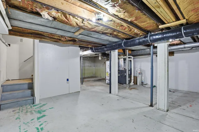 $199,900 | 2130 Sunnymede Drive, Fort Wayne, IN 46803